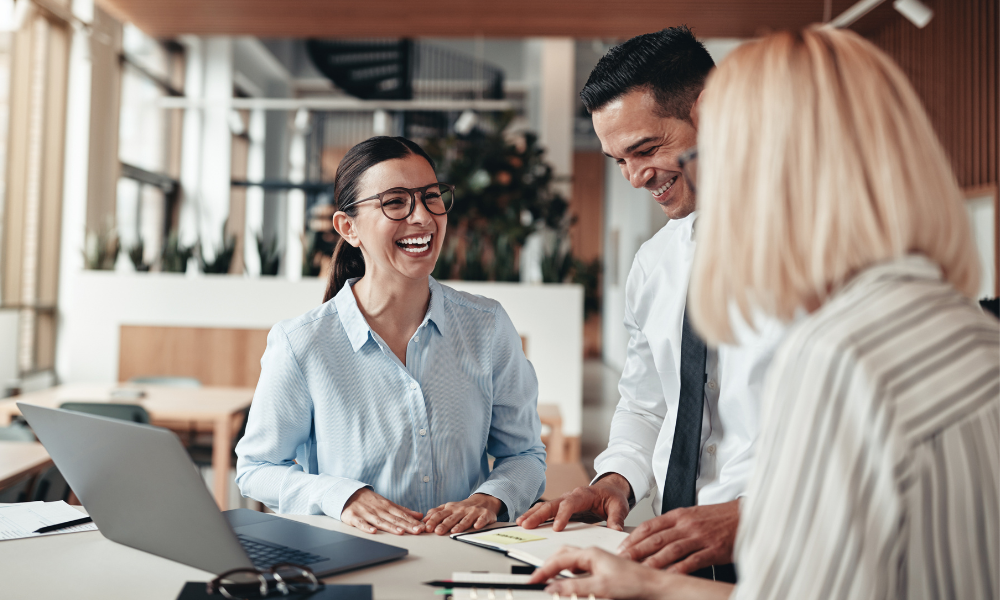 Faut-il une expérience bancaire pour se lancer dans le courtage